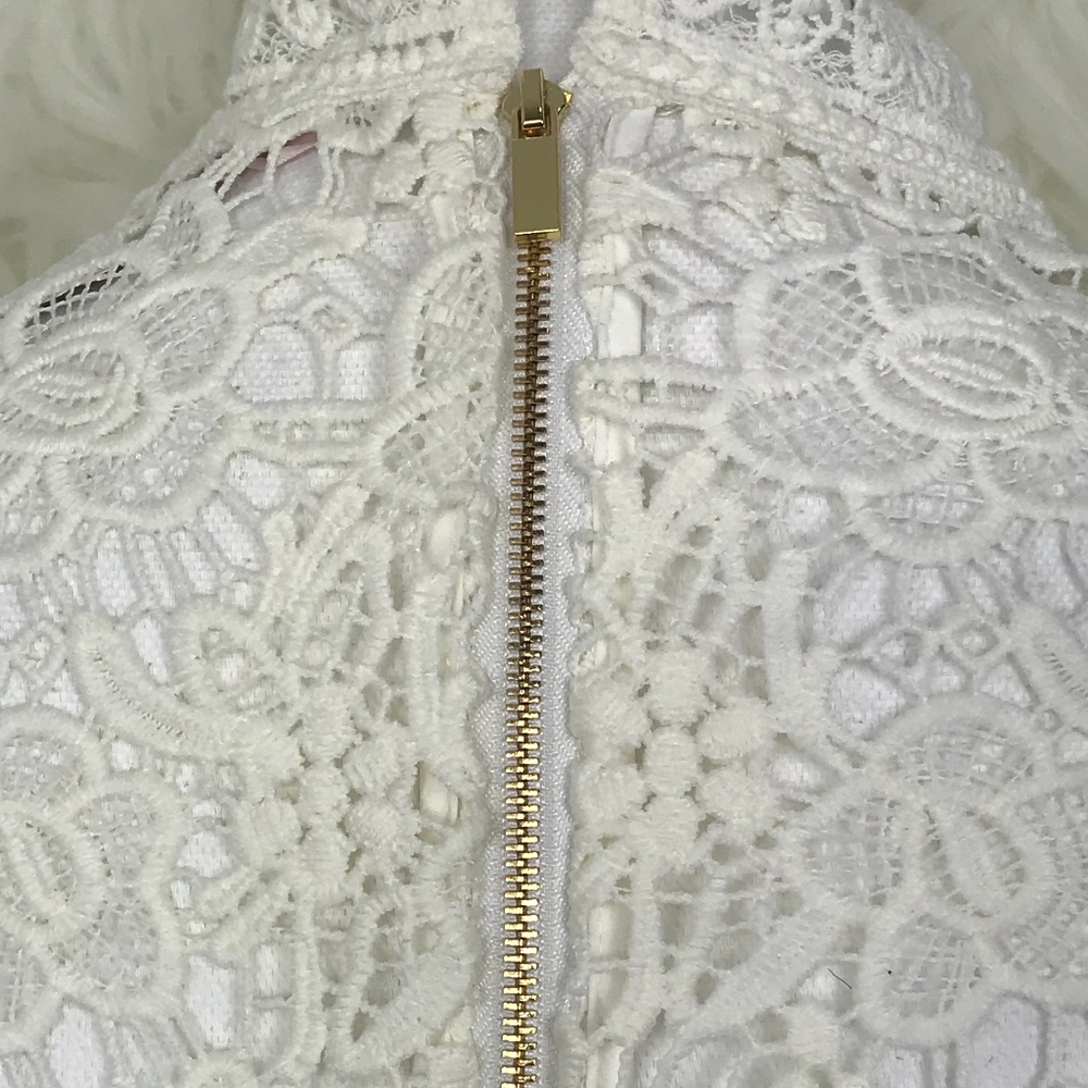 Nanette LePore Floral Lace Top $12  Brand New - Picture 4 of 9